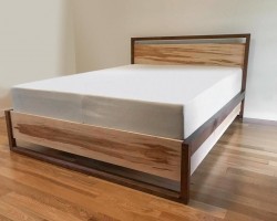Кровать в стиле лофт на металлическом каркасе